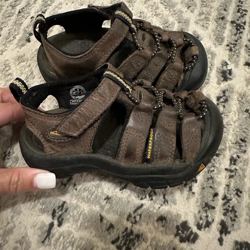 Keen brown toddler leather waterproof hiking outdoor sandals sz 9 - Picture 2 of 6